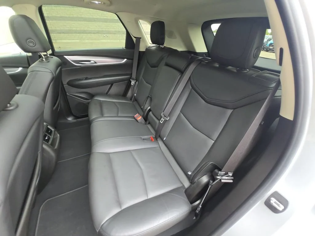 Used 2019 RADIANT SILVER METALLIC Cadillac Luxury AWD image 28