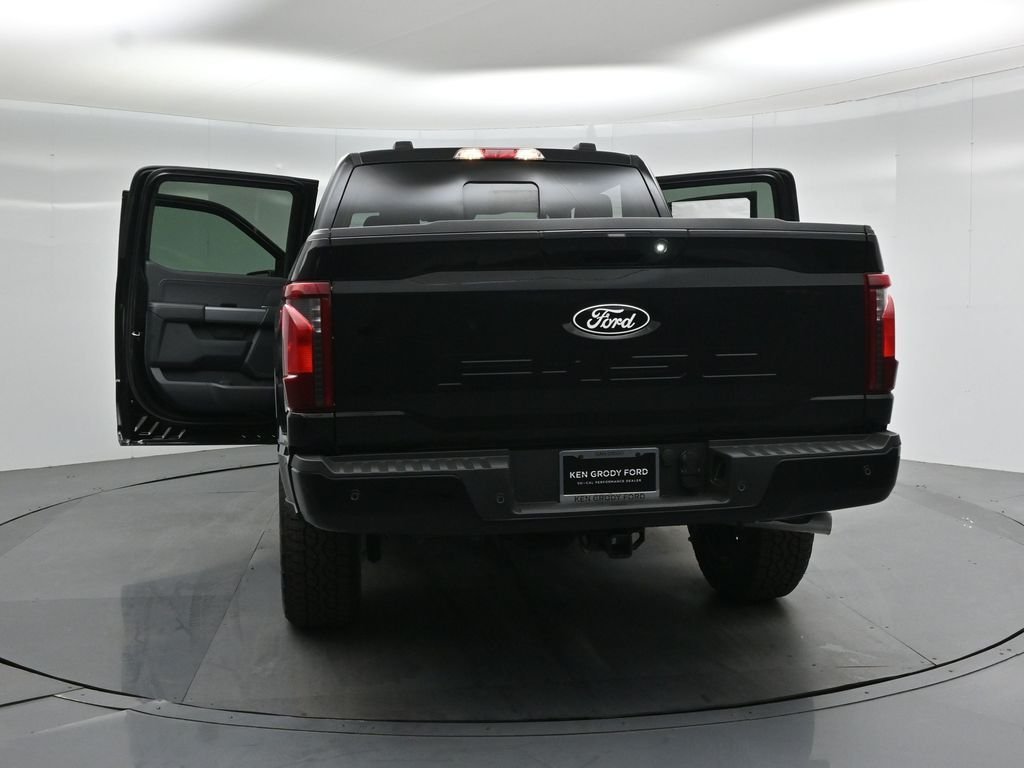 New 2026 Agate Black Metallic Ford XLT image 31