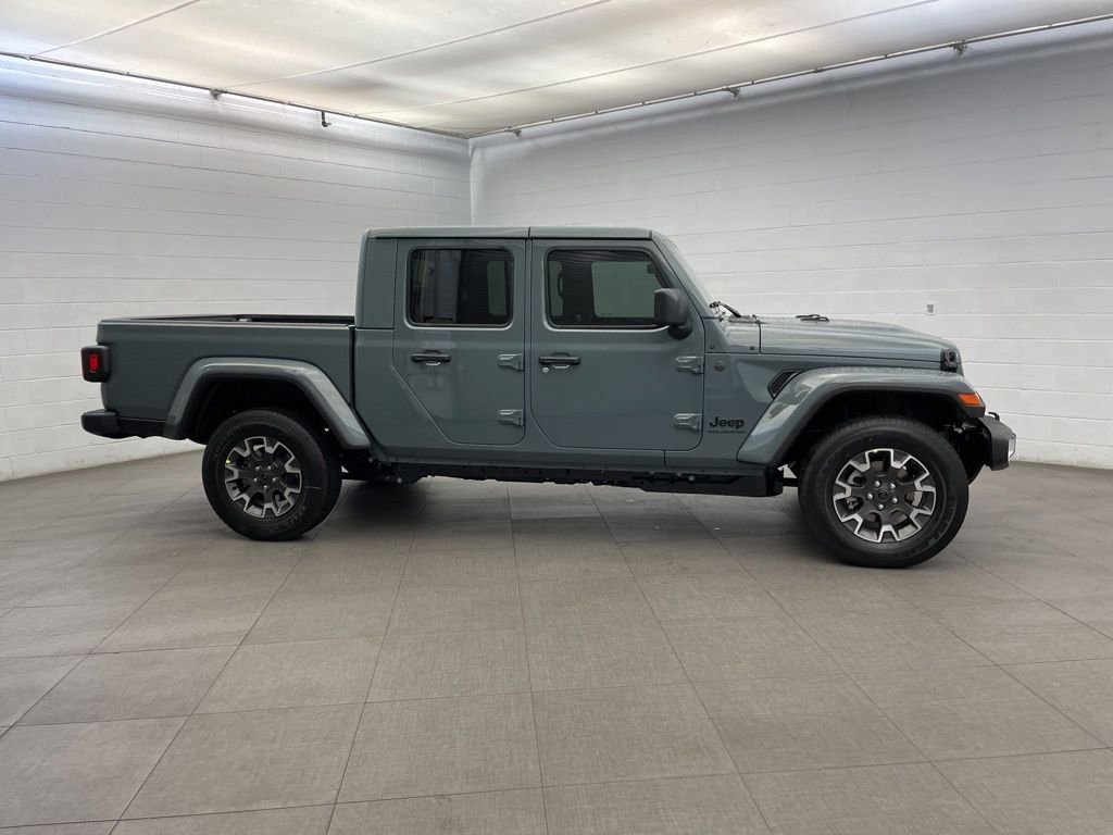 New 2026 Anvil Clear-Coat Exterior Paint Jeep Sahara image 2