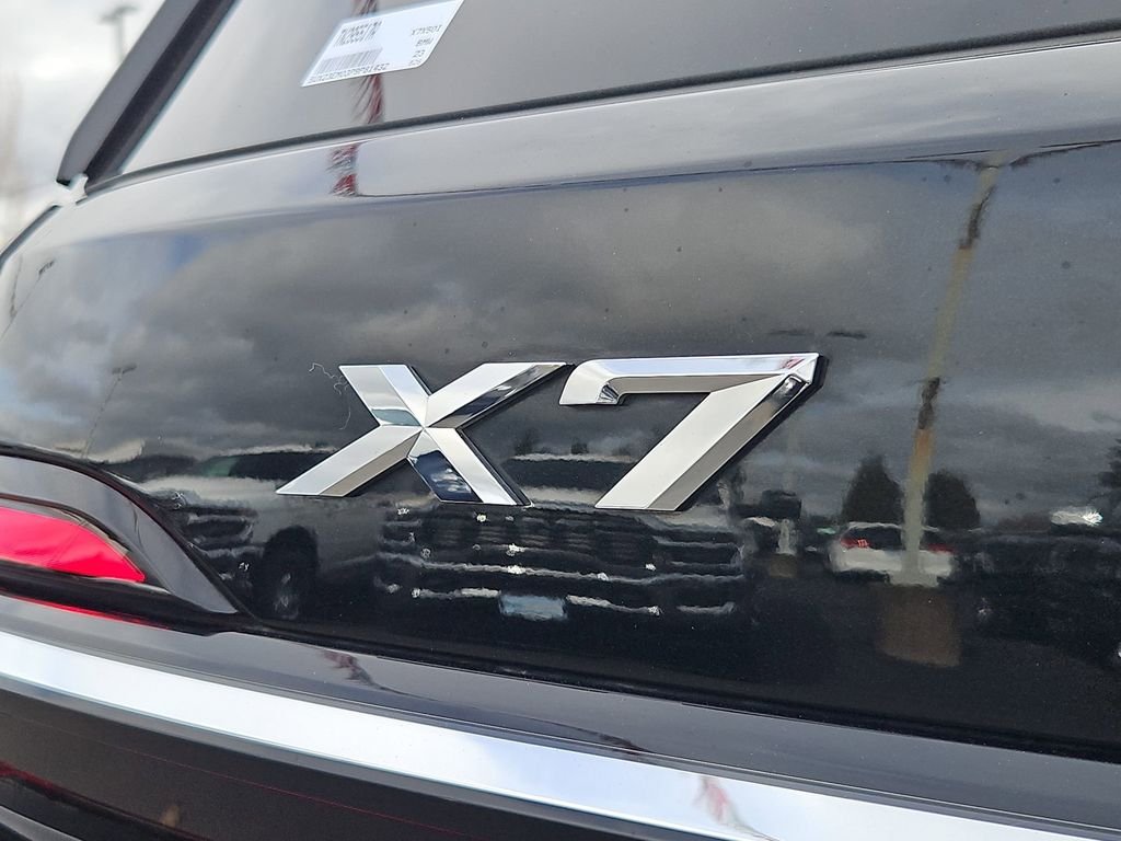 Used 2023 Black BMW xDrive40i image 26
