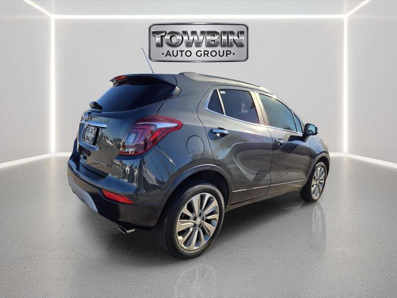 Used 2017 Graphite Gray Metallic BUICK FWD 4DR PREFERRED image 4