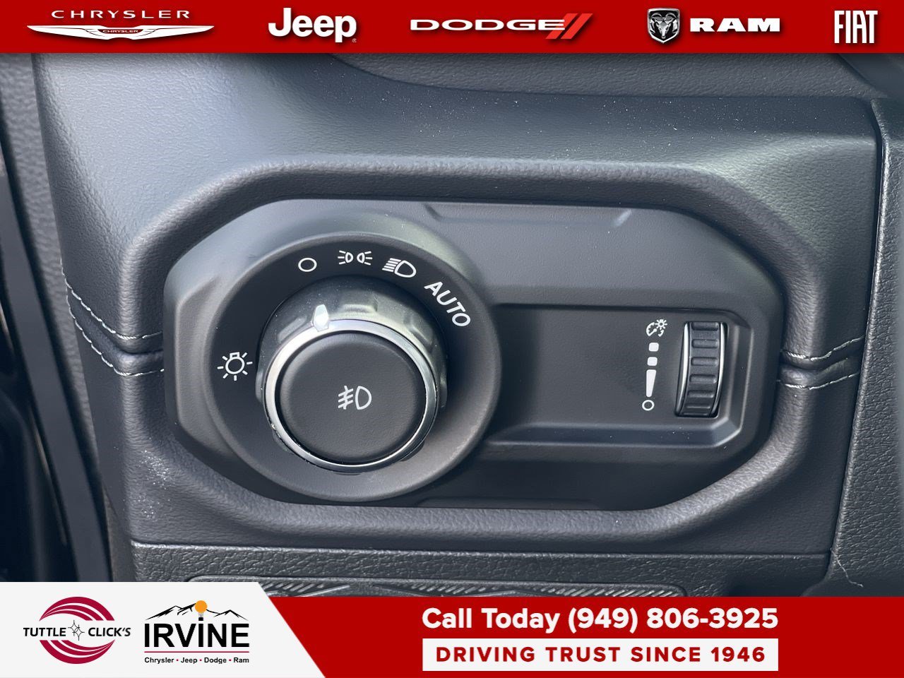 New 2026 Black Clear-Coat Exterior Paint Jeep Sahara image 23