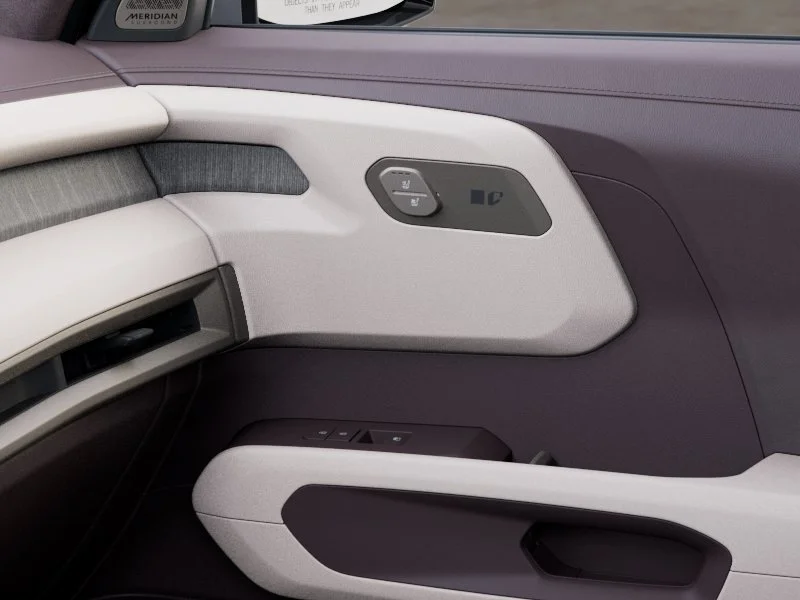 New 2027 White Kia SX Prestige image 25