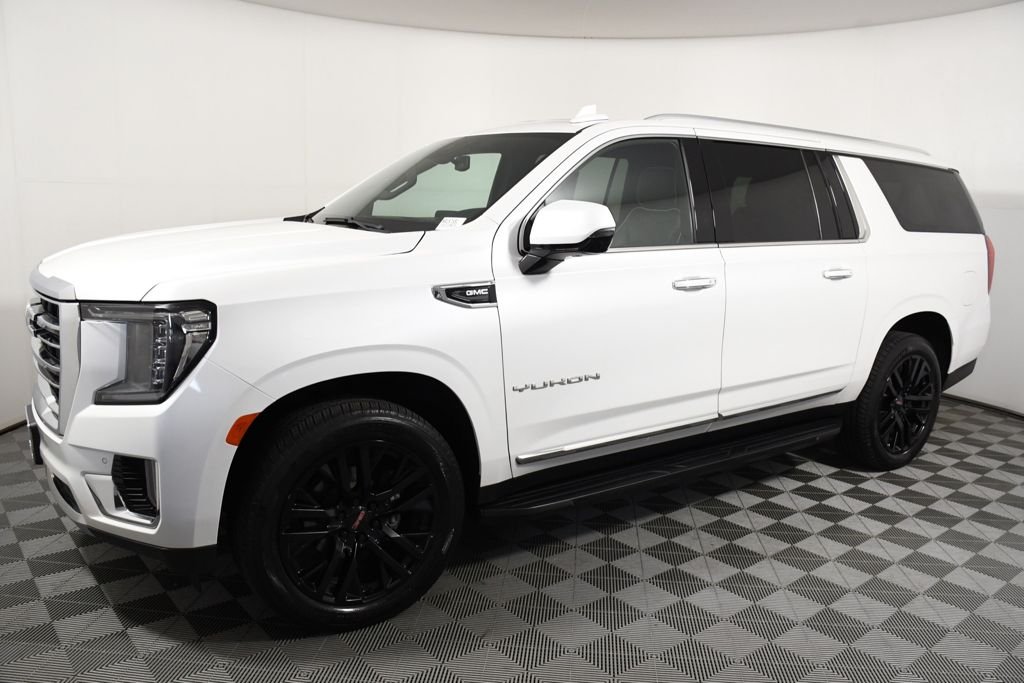 Used 2022 White Frost Tricoat GMC SLT image 2