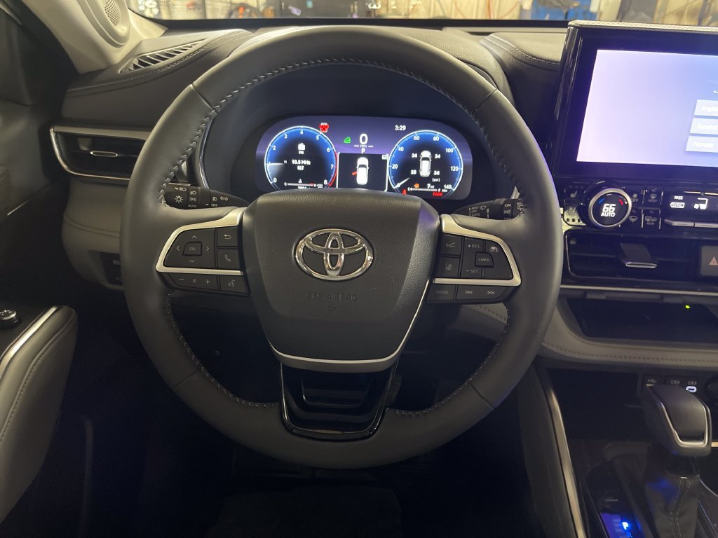 Used 2026 Beige Toyota Platinum image 19