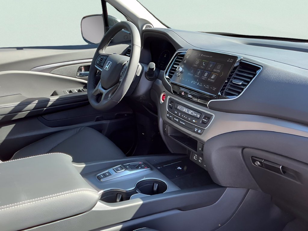 Used 2026 White Honda RTL image 18