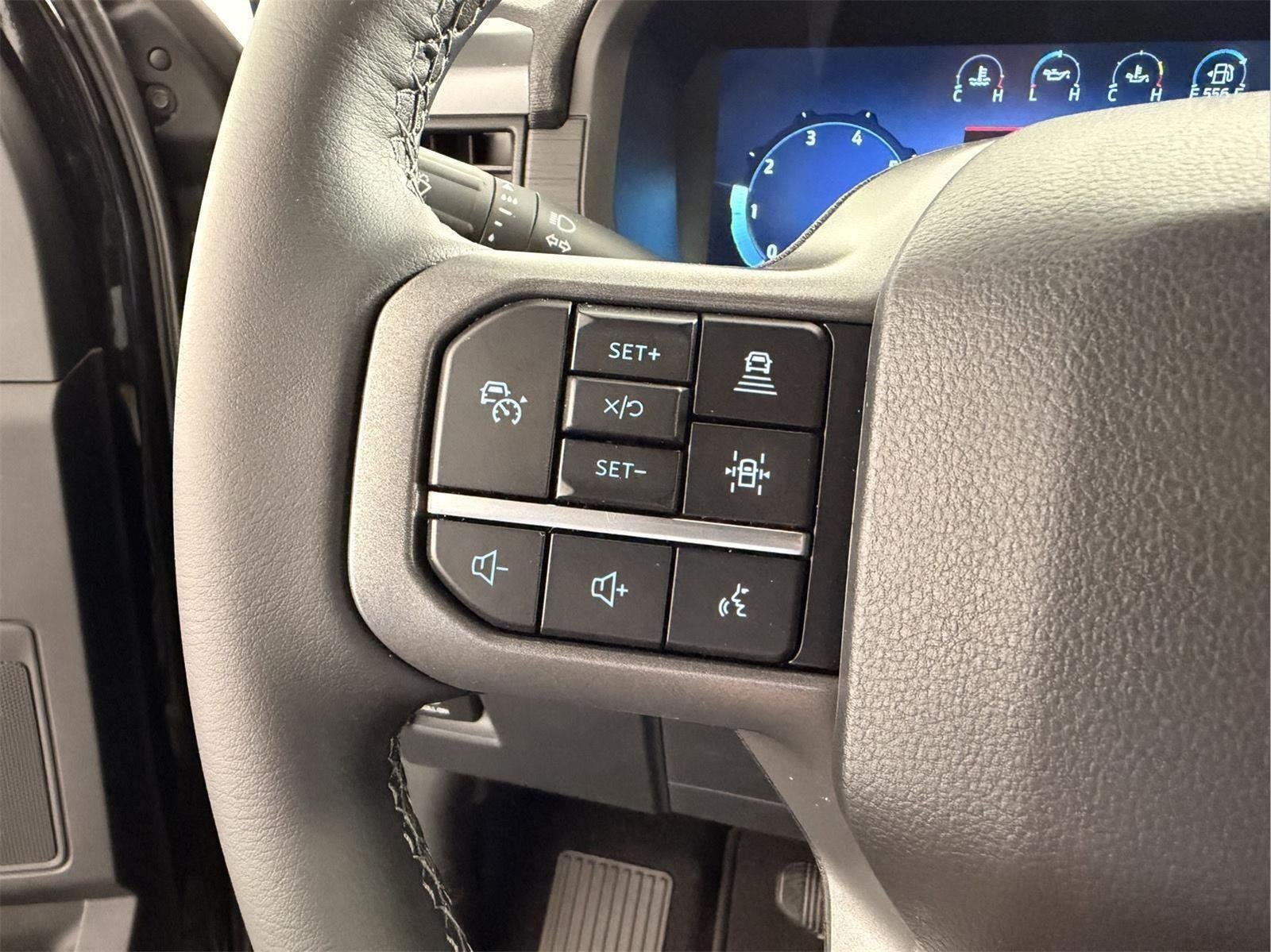 New 2026 Agate Black Ford XLT image 29