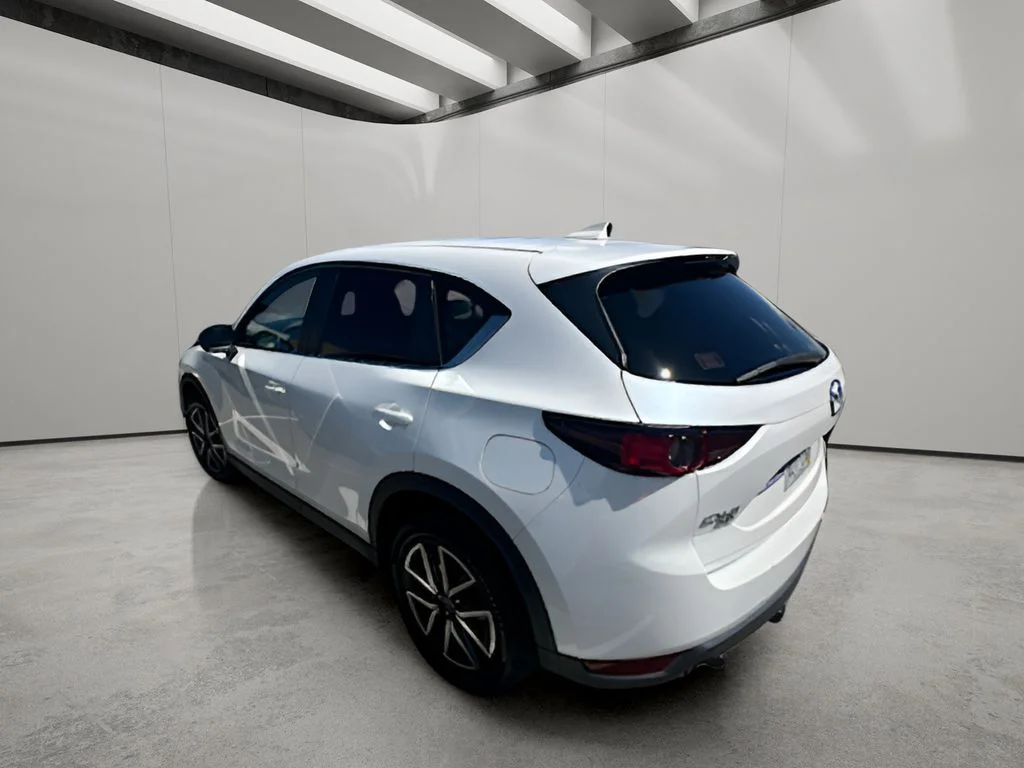 Used 2018 Snowflake White Pearl Mica Mazda Touring image 2