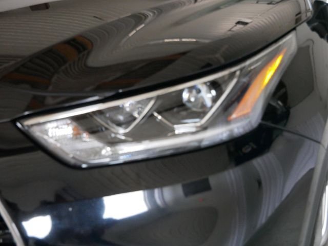 Used 2021 Midnight Black Metallic Toyota Platinum image 5