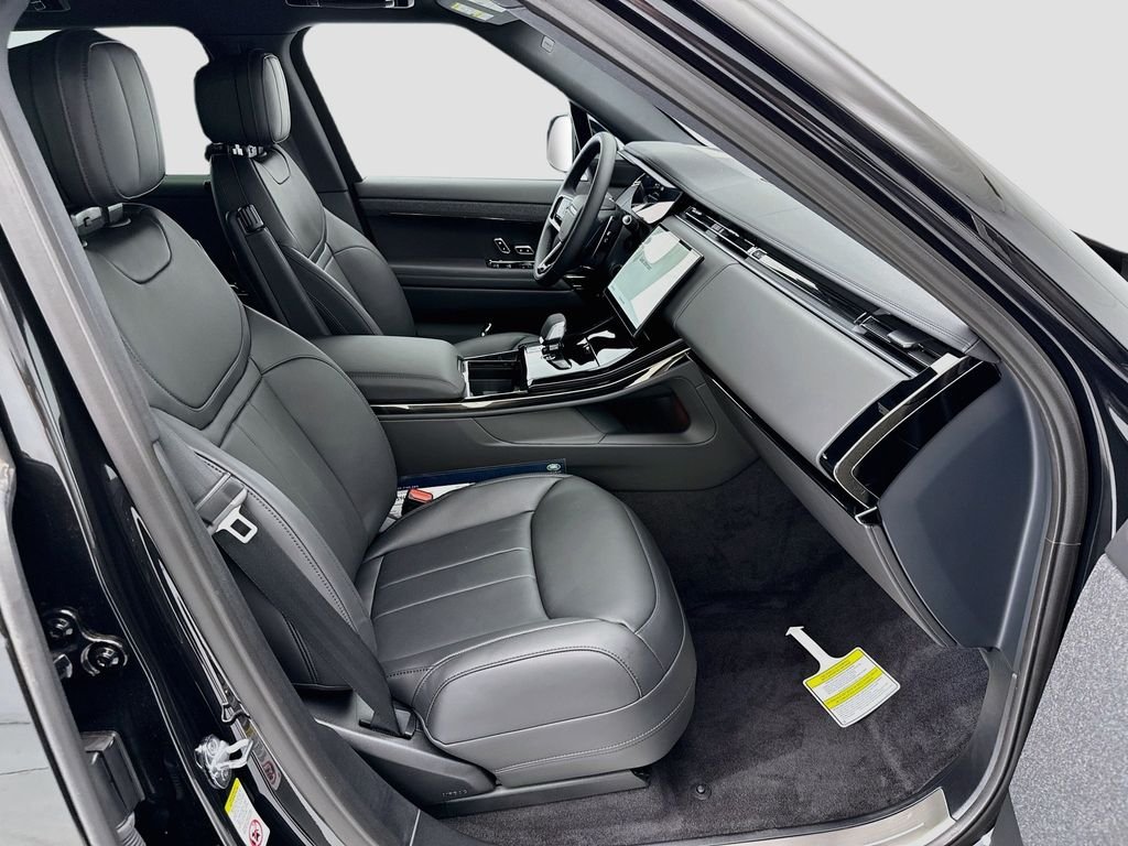 New 2026 Santorini Black Land Rover Dynamic SE image 19
