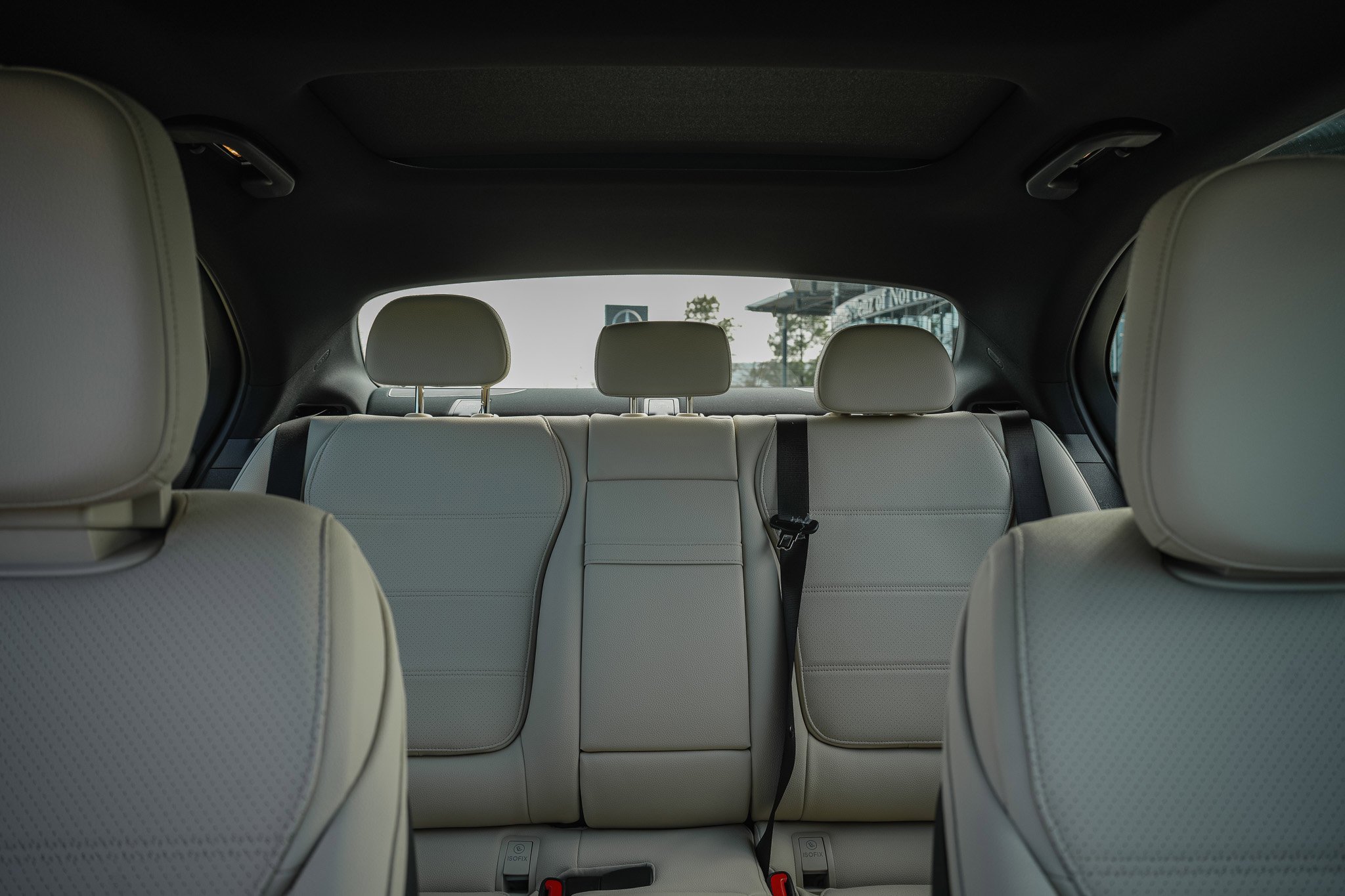 New 2026 POLAR WHITE Mercedes-Benz C 300 image 27