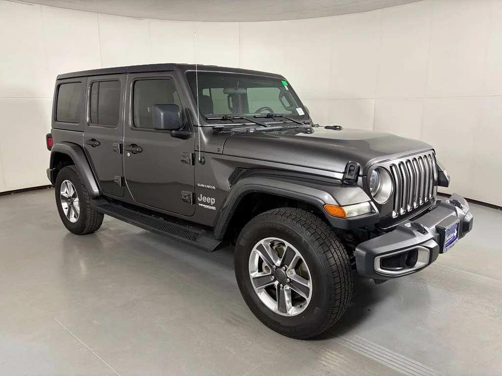 Used 2020 Gray Jeep Unlimited Sahara image 2