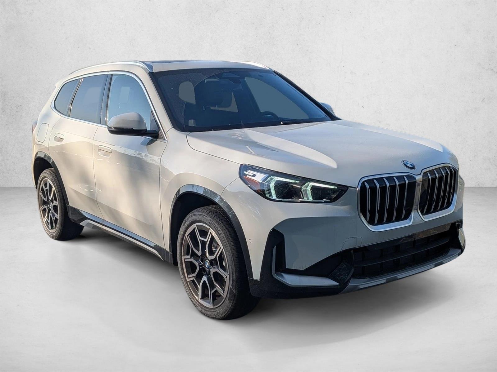 Used 2026 Alpine White BMW xDrive28i image 6