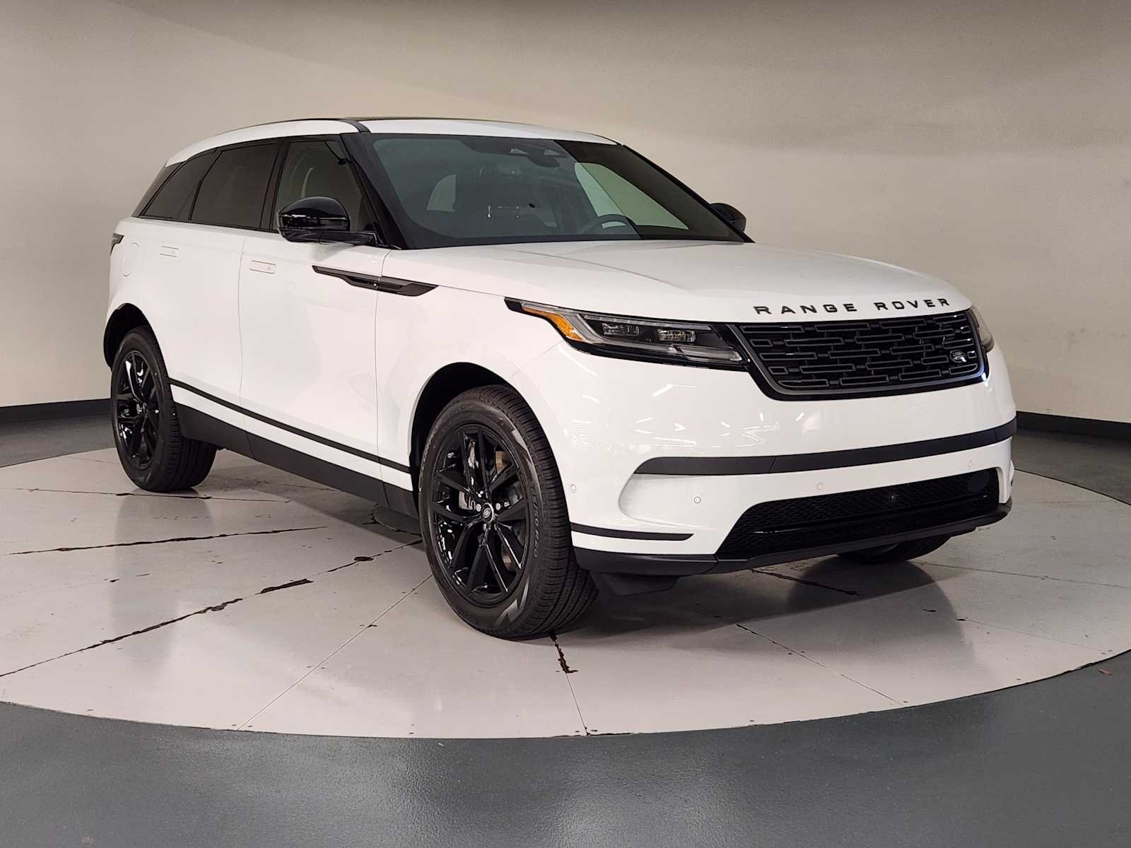 New 2026 Fuji White Land Rover S image 7