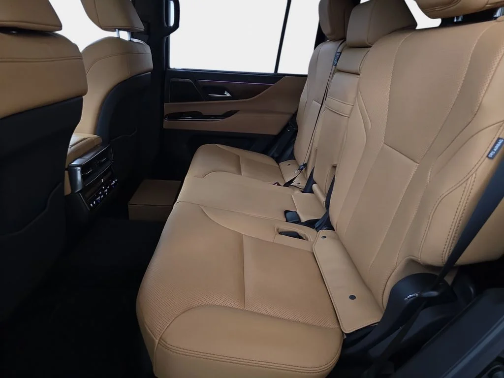 New 2026 Black Lexus 600 Luxury image 14