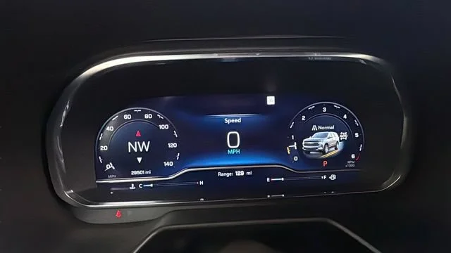 Used 2024 Summit White Chevrolet RST image 13