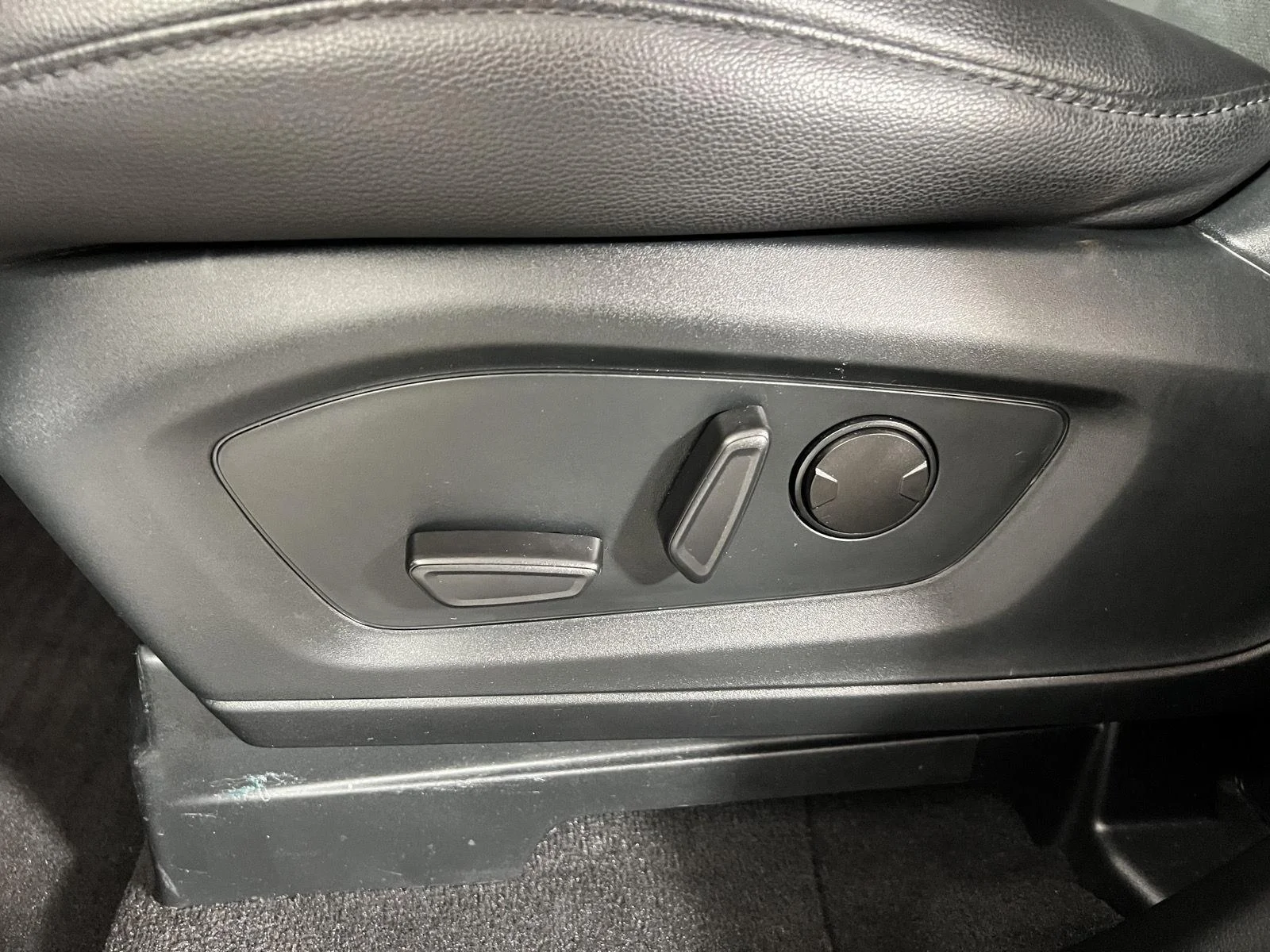 Used 2023 Wh Ford ST-Line image 16