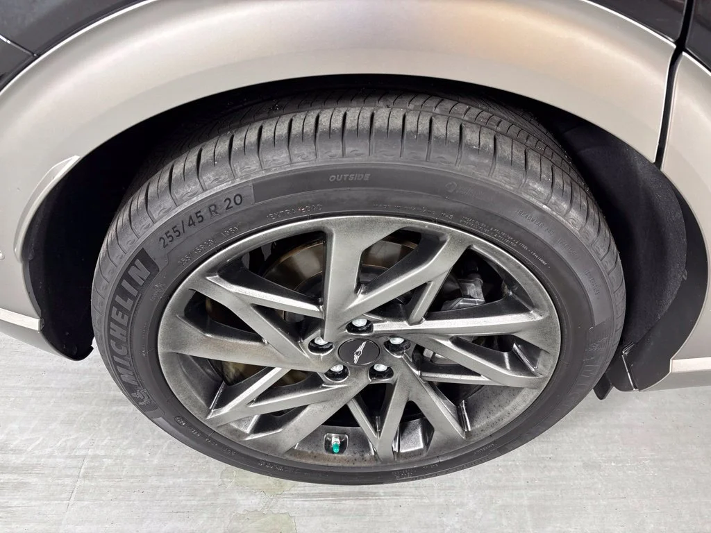 Used 2023 Black Genesis Advanced image 10