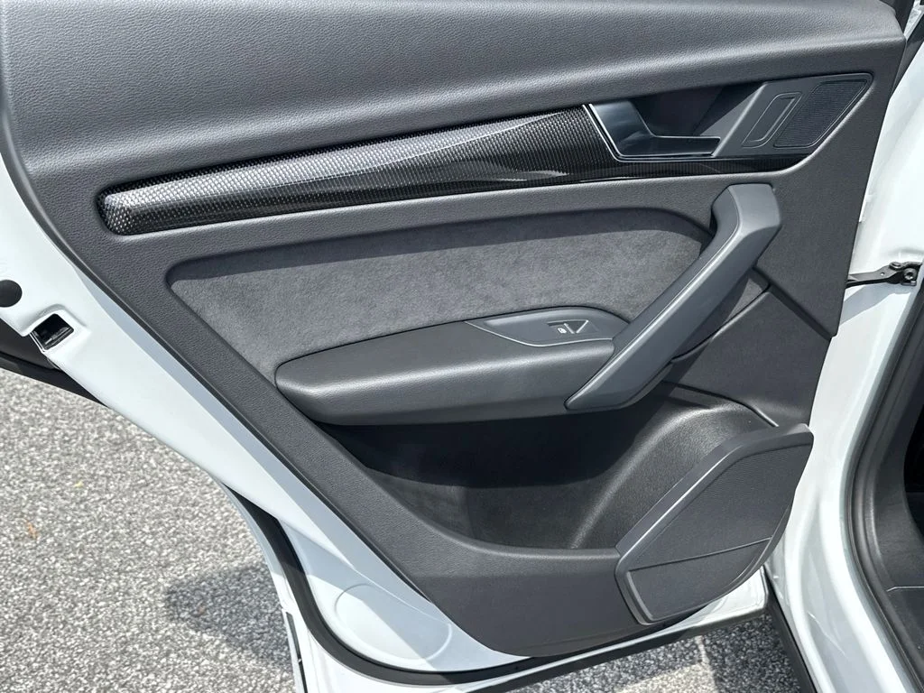 Used 2022  Audi Premium image 21