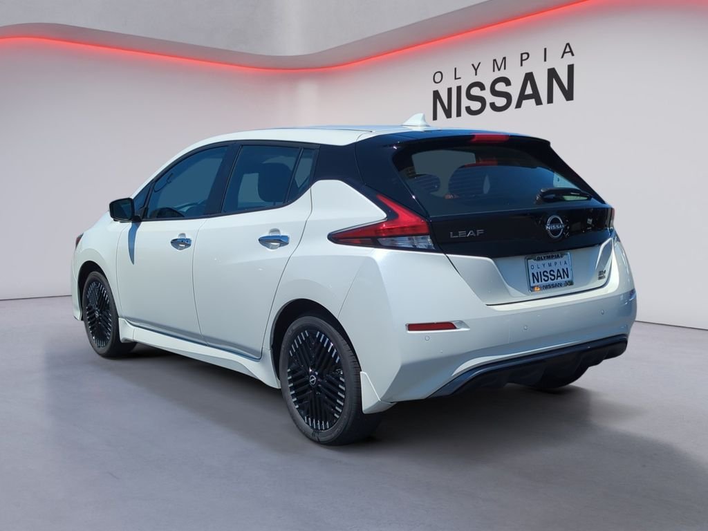 Used 2024 White Nissan SV Plus image 4