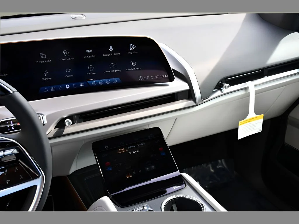 2027 Cadillac VISTIQ Sport - Photo 20