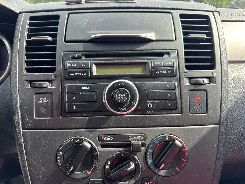 Used 2011 Red Nissan 1.8 S image 12