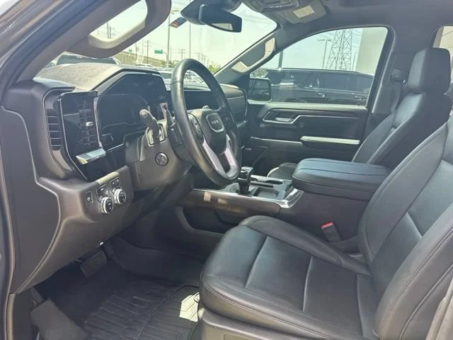 Used 2024 Sterling Metallic GMC SLT image 5