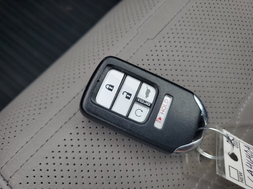 Used 2019  Honda EX-L image 24
