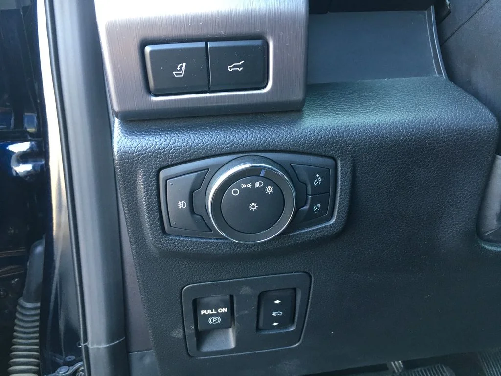 Used 2021 Blue Ford Platinum image 17