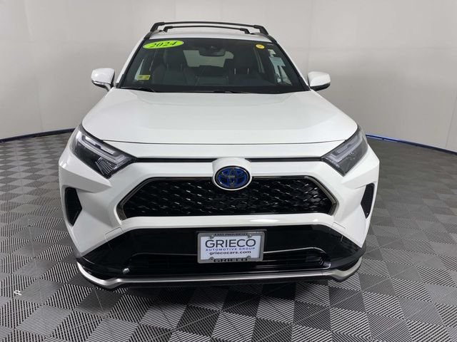 Used 2024 White Toyota SE image 3