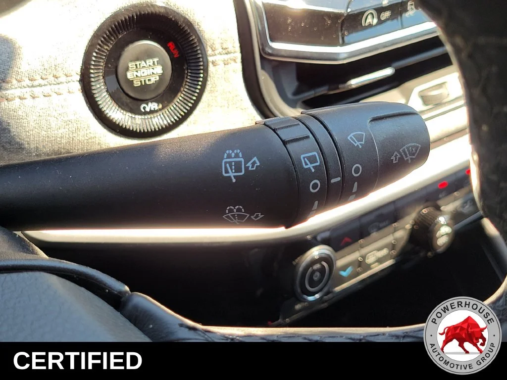 Used 2022 Black Jeep Latitude Lux image 31