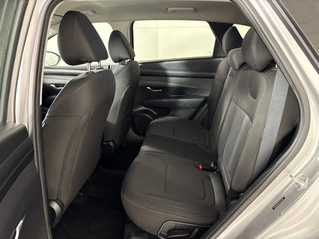 Used 2025 Silver Hyundai SEL image 27