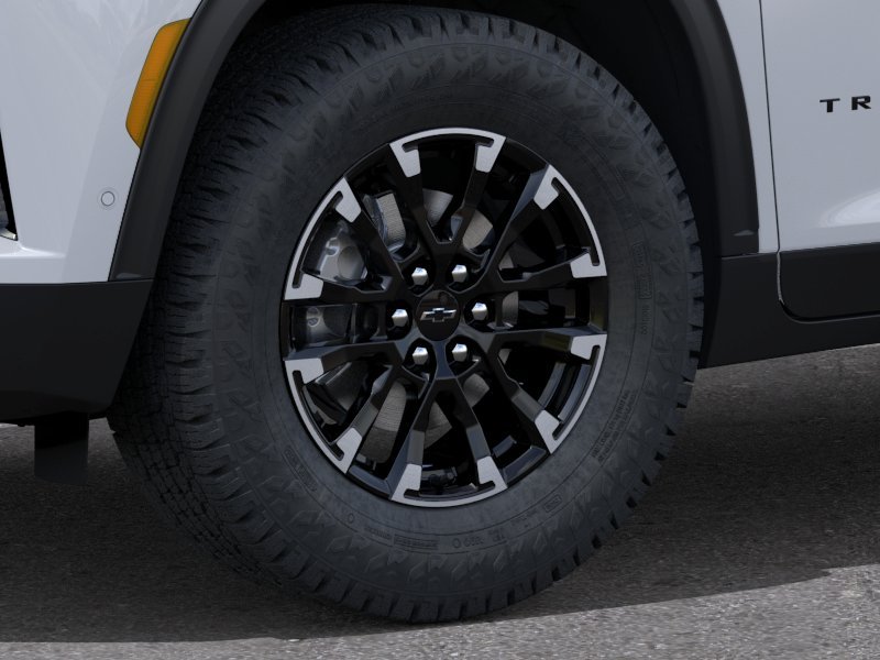 New 2026 Polar White Tricoat Chevrolet Z71 image 9