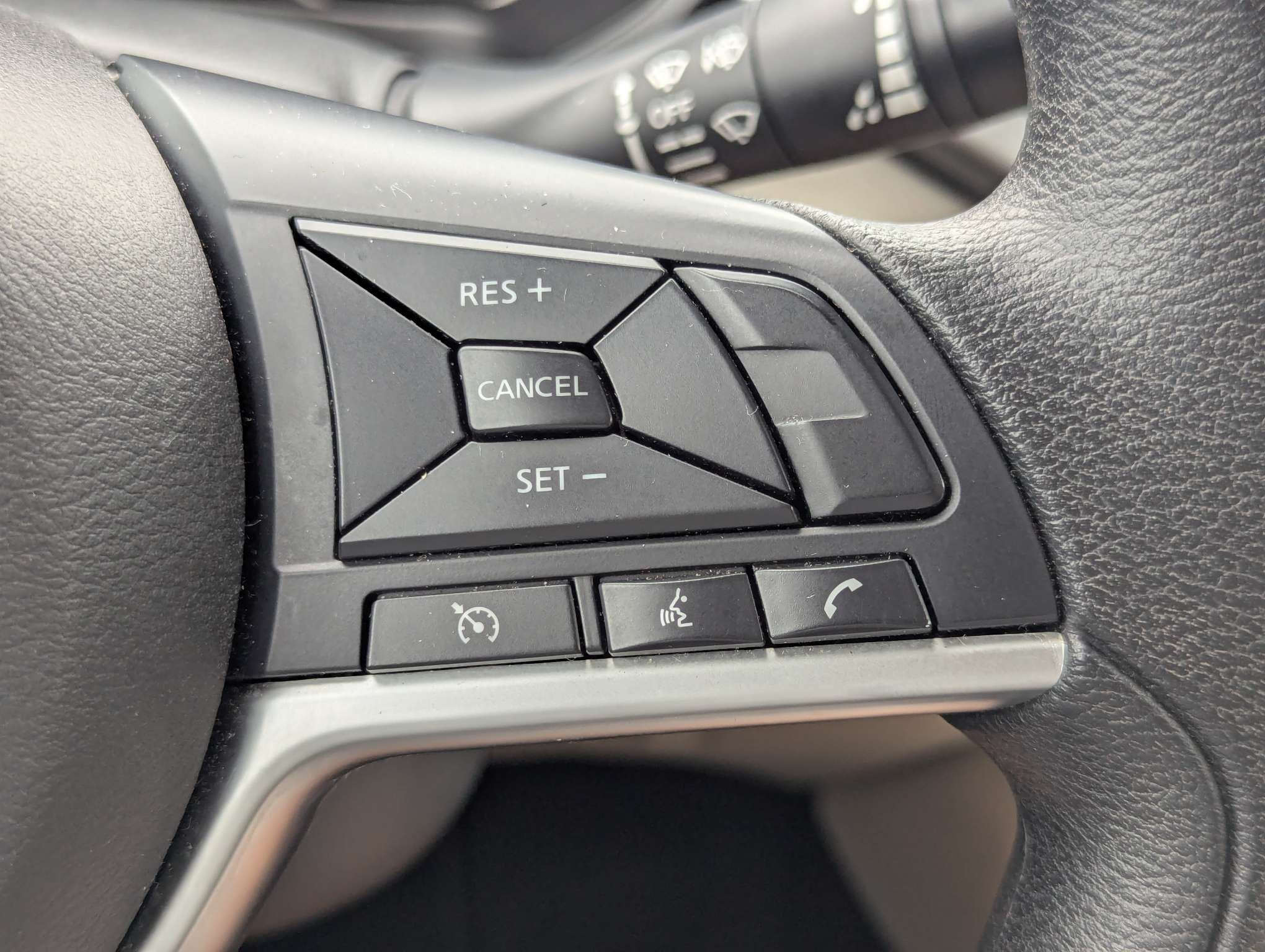 Used 2025 Black Nissan 2.5 SV image 23