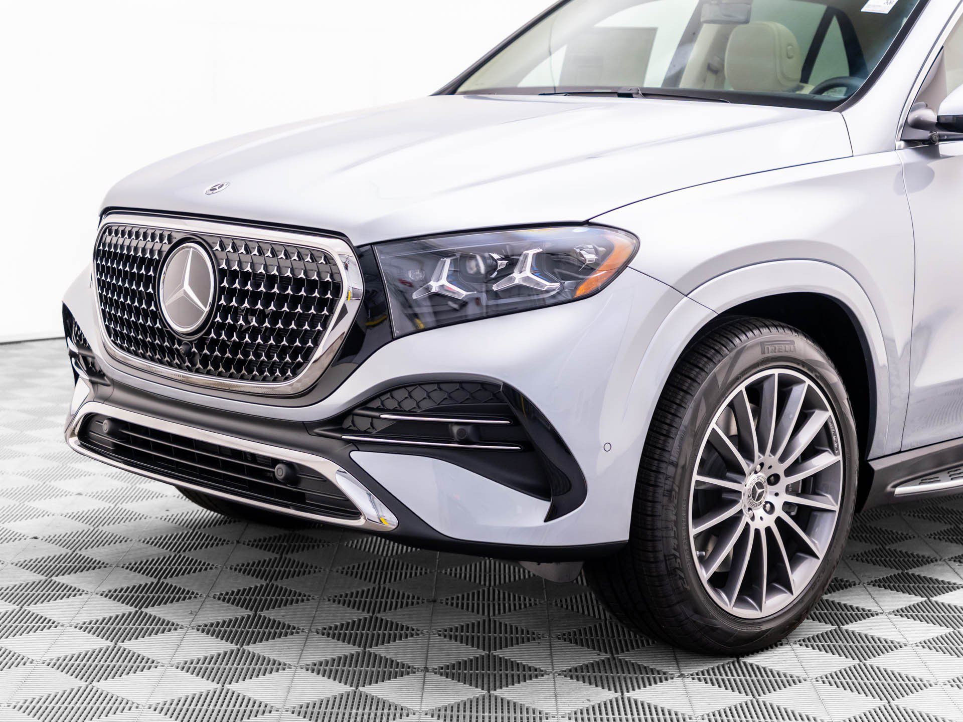 New 2027 Silver Mercedes-Benz GLE 450 image 37