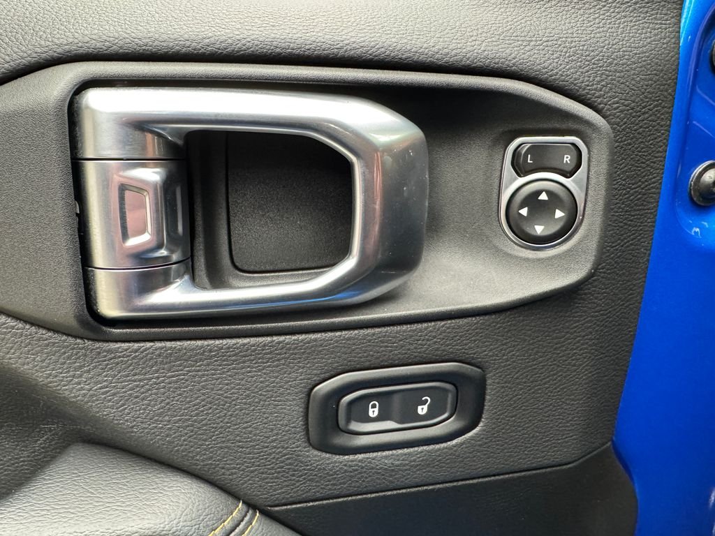 Certified Used 2023 Blue Jeep Overland image 9