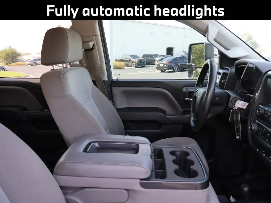 Used 2015 White Chevrolet Work Truck image 11