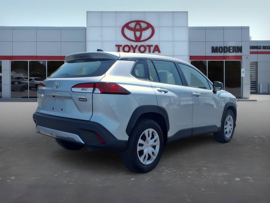 Used 2023 Sonic Silver Toyota L image 6