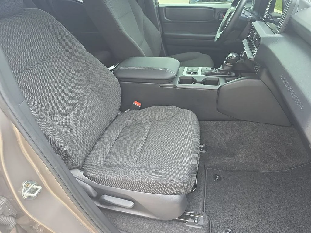 Certified Used 2025  Toyota 1958 image 29