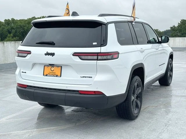 Used 2025 White Jeep Limited image 7