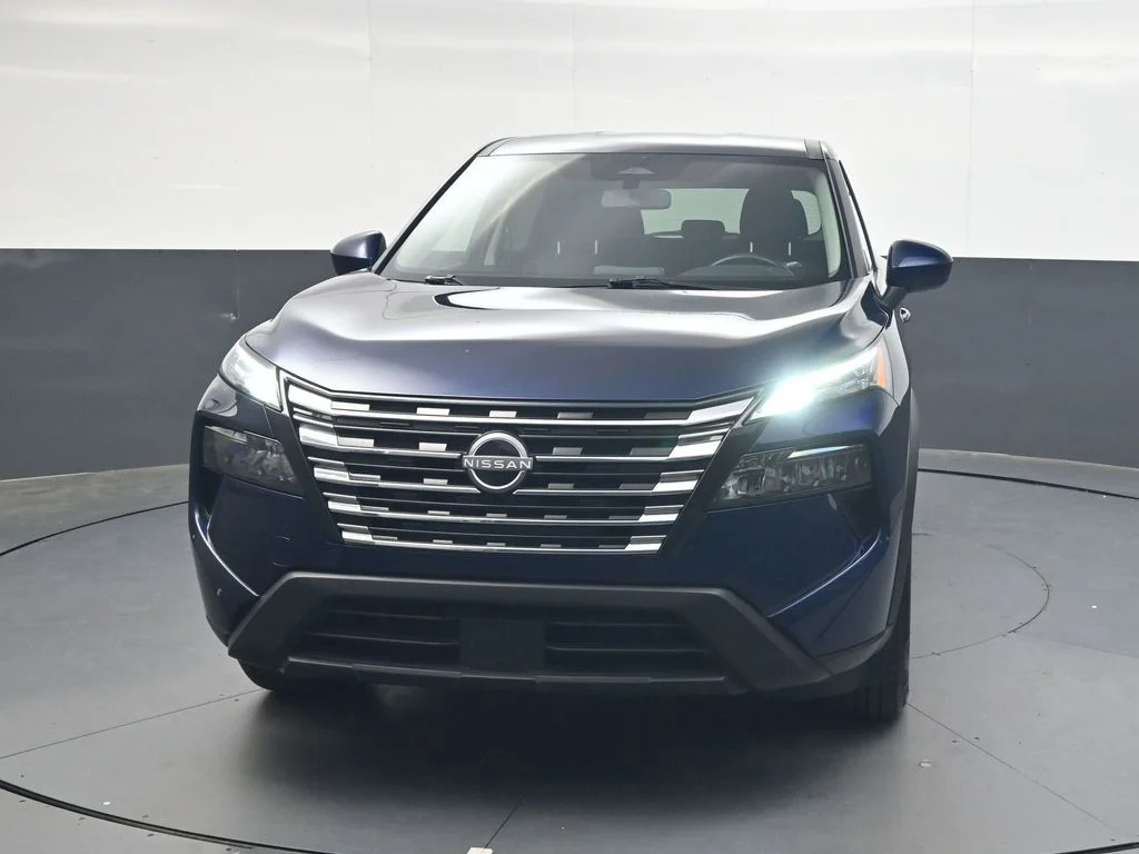 Used 2025 Blue Nissan SV image 12