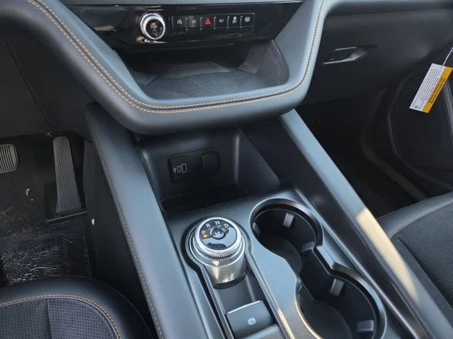 New 2026 Star White Metallic Tri-Coat Ford Tremor® image 12
