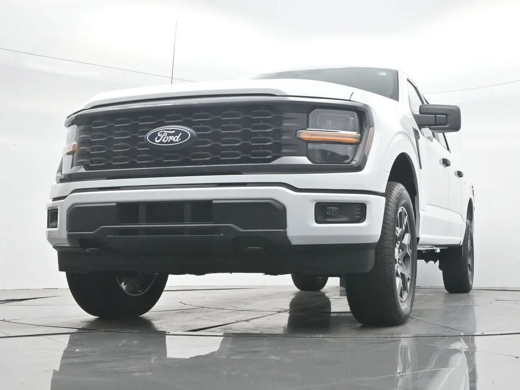 New 2026 Oxford White Ford STX® image 33
