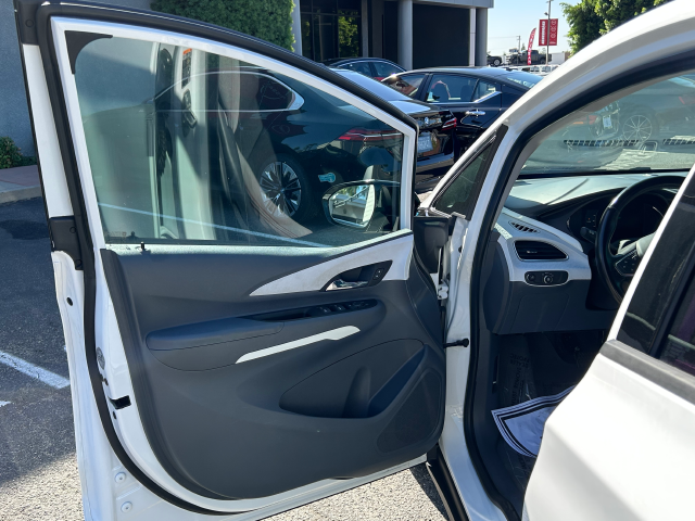 Used 2020 White Chevrolet LT image 16