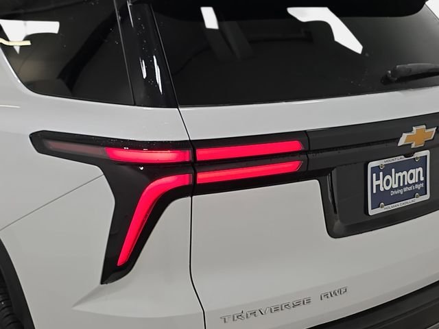 Used 2025 White Chevrolet LT image 33