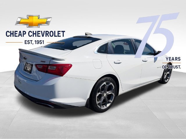 Used 2019 SUMMIT WHITE Chevrolet RS image 5