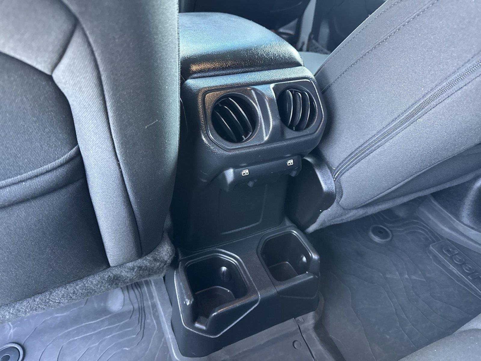 2022 Jeep Gladiator Altitude - Photo 25