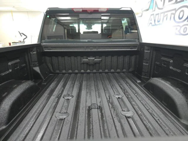 2026 Chevrolet Silverado 2500 HD ZR2 - Photo 8