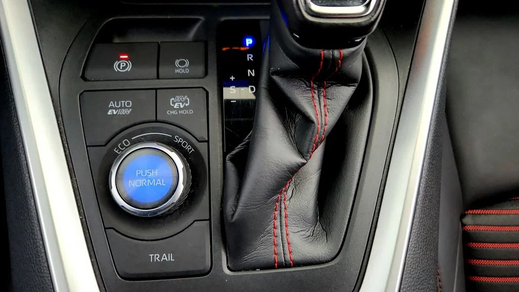 2023 Toyota RAV4 XSE - Photo 34