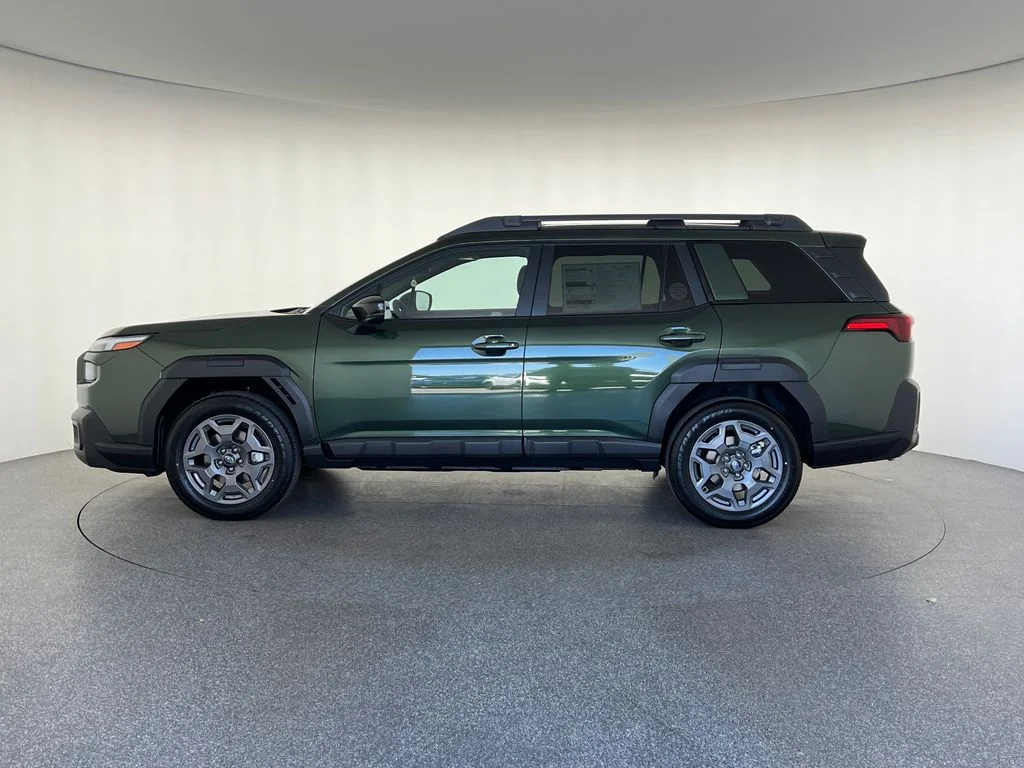 New 2026 DEEP EMERALD GREEN PEARL Subaru Premium image 8